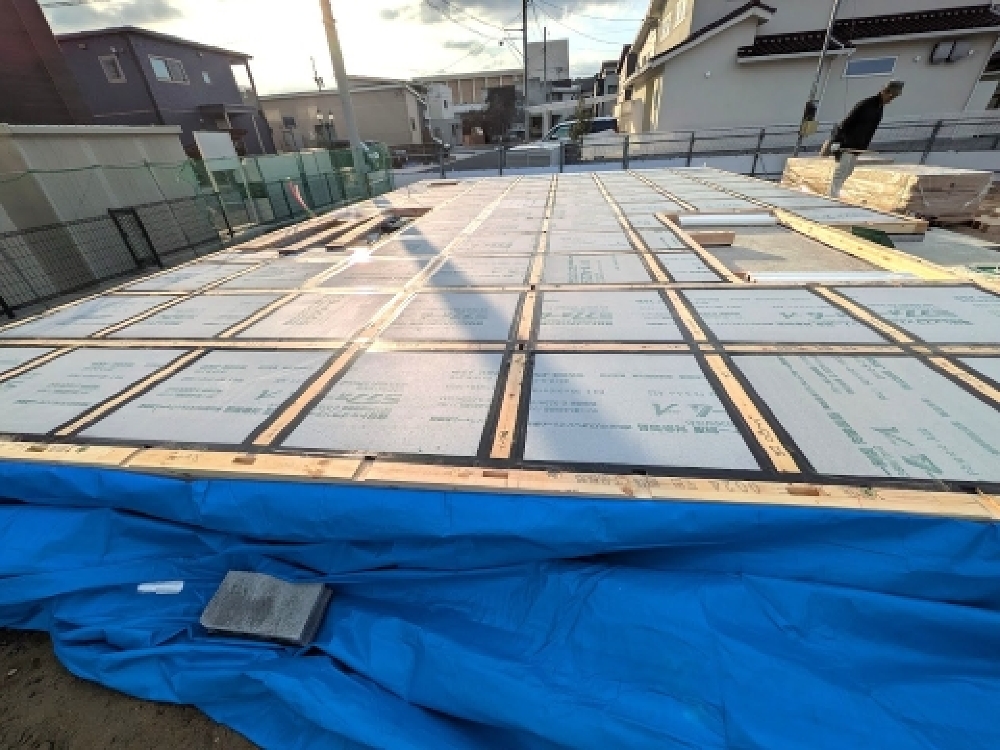 床断熱材の施工