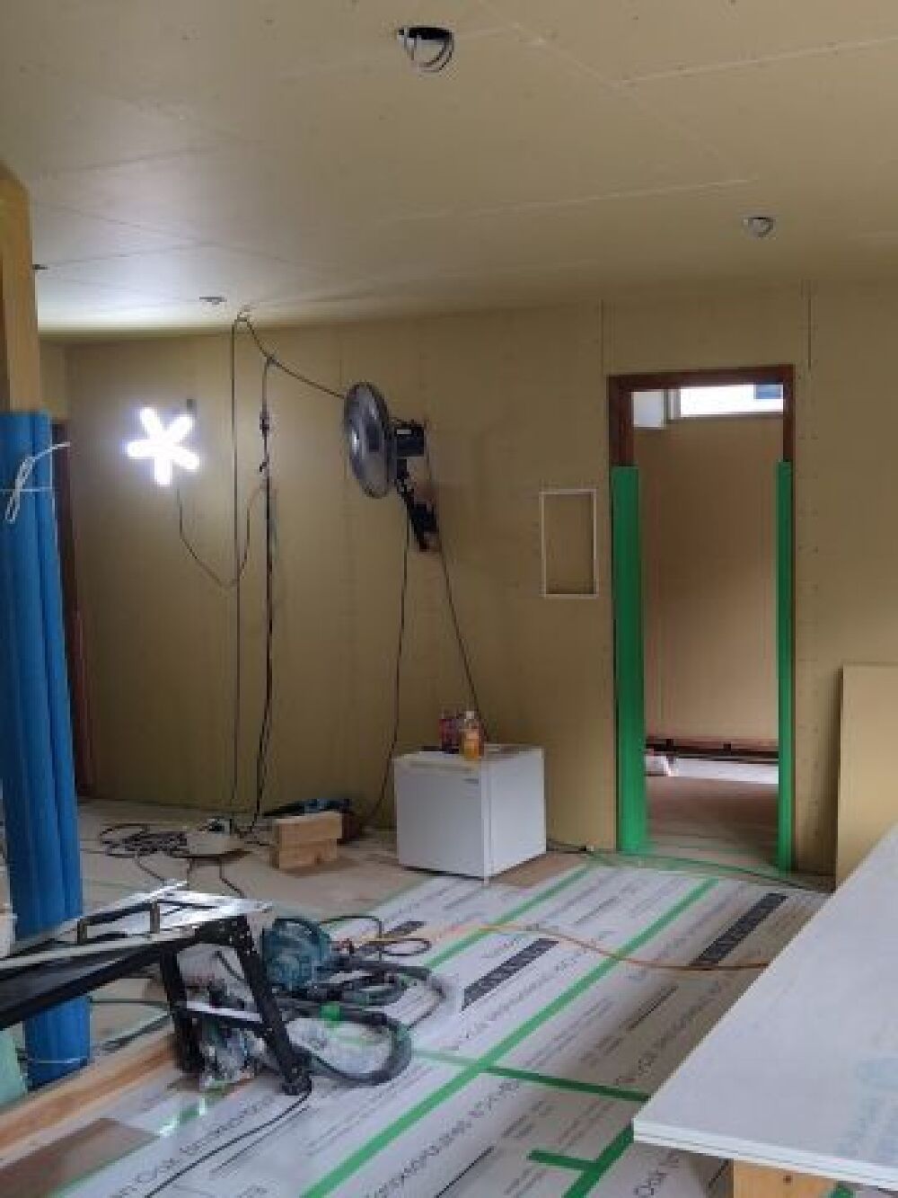 内部石膏ボード貼り