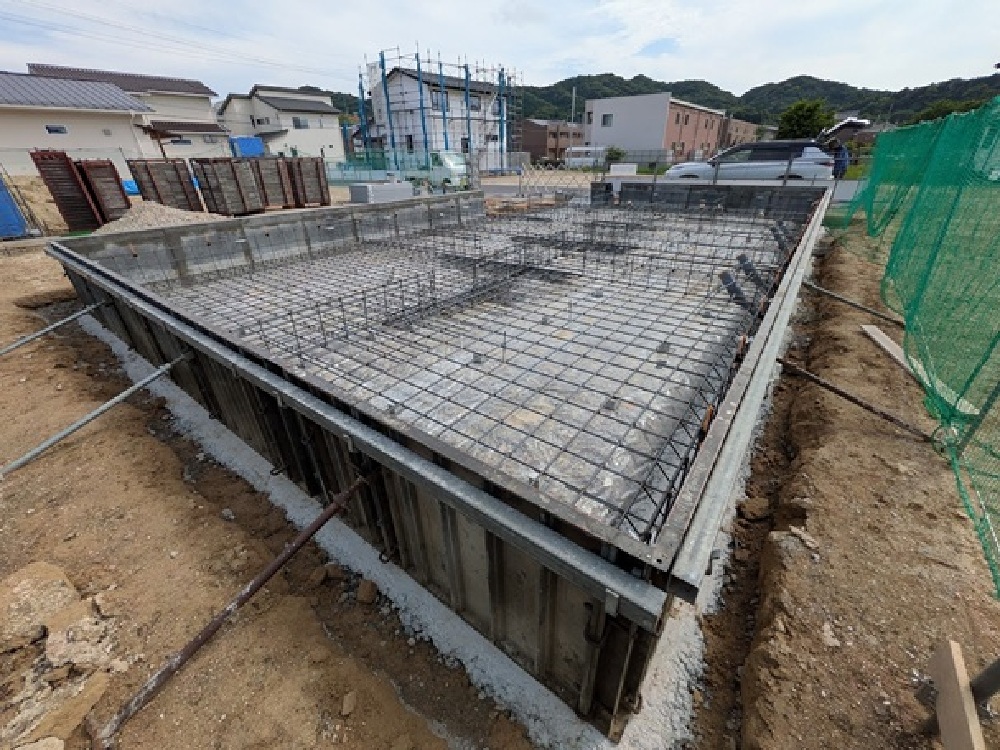建物を支える基礎の骨格が完成しました