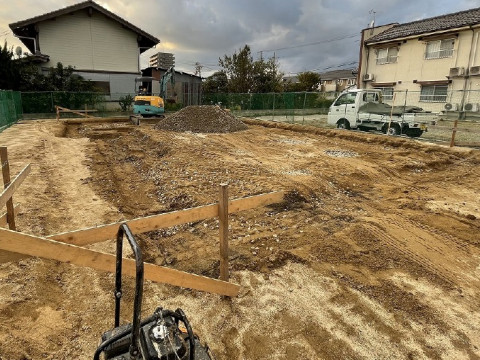 基礎工事が始まりました！