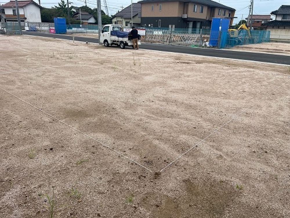 地縄を張って位置の確認です！